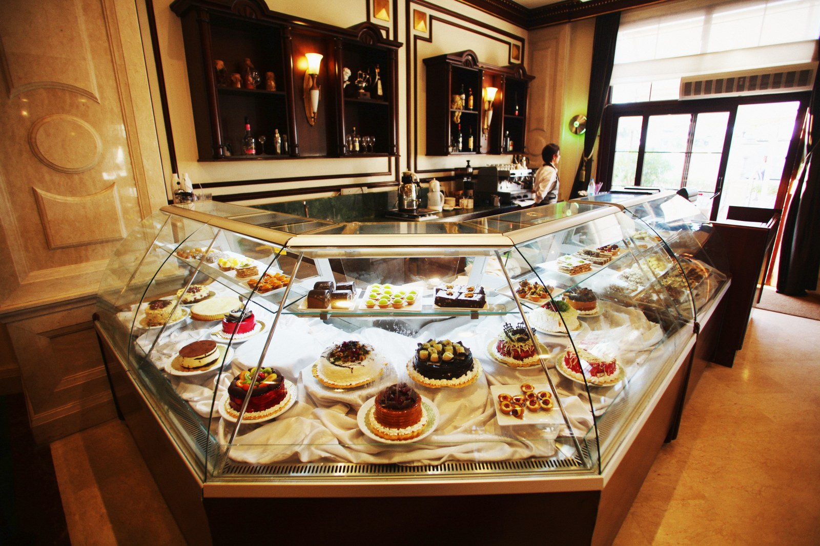 cheap resort hotels to Spend holiday with family