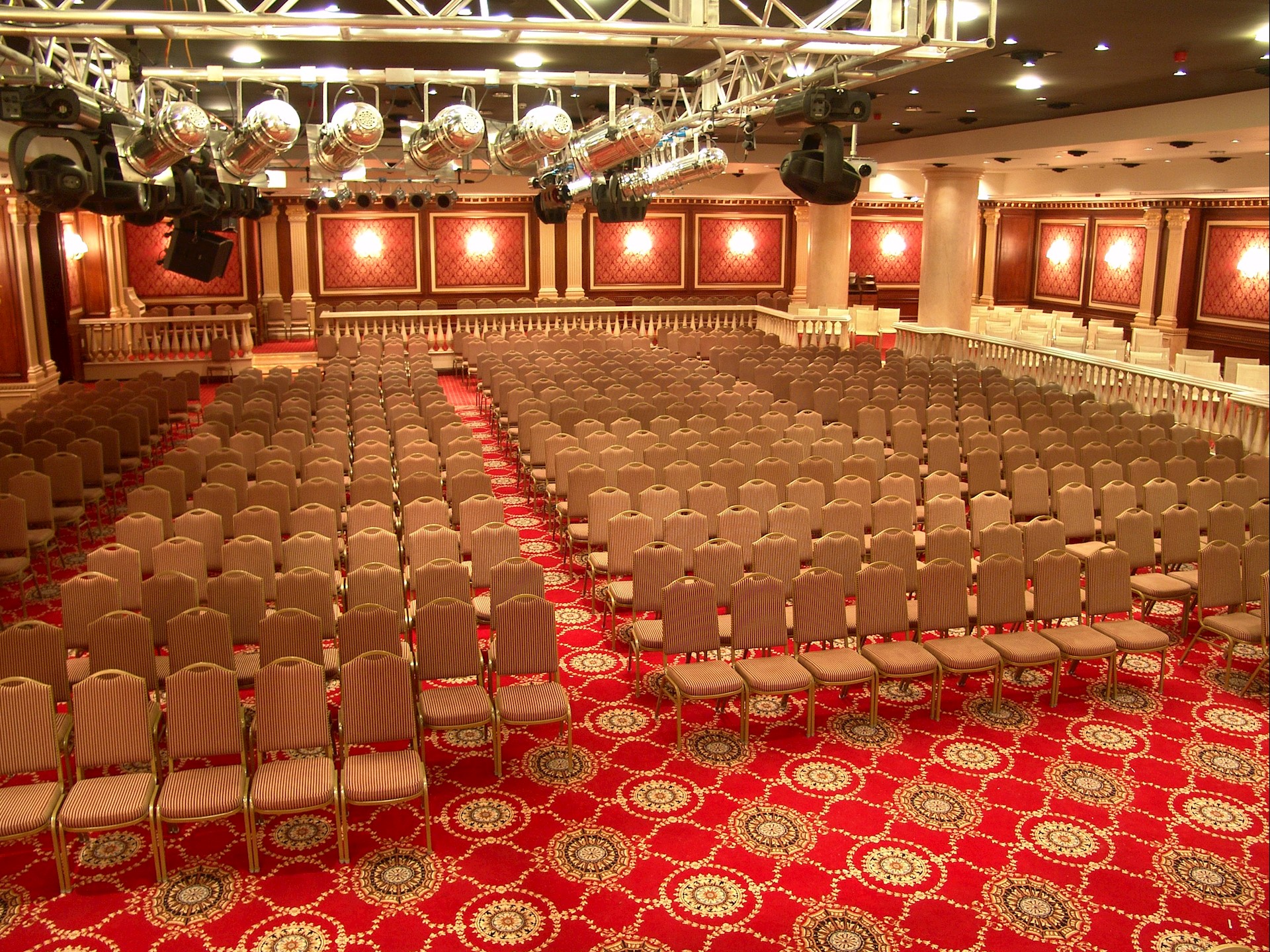 cheap resort hotels to Spend holiday with family