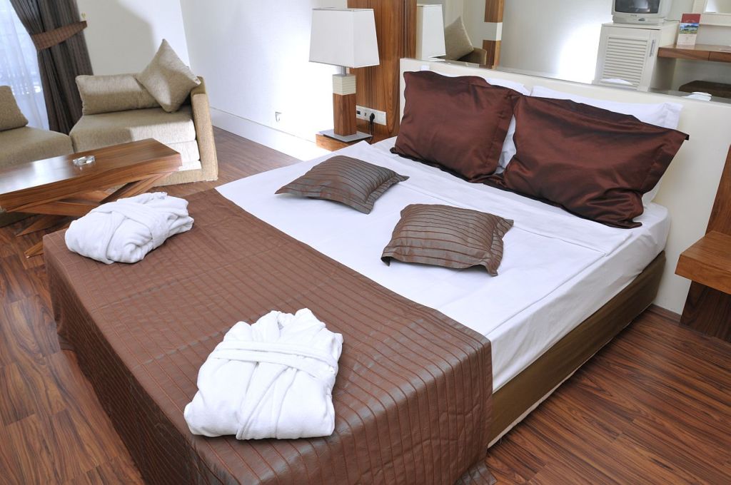 cheap resort hotels to Spend holiday with family