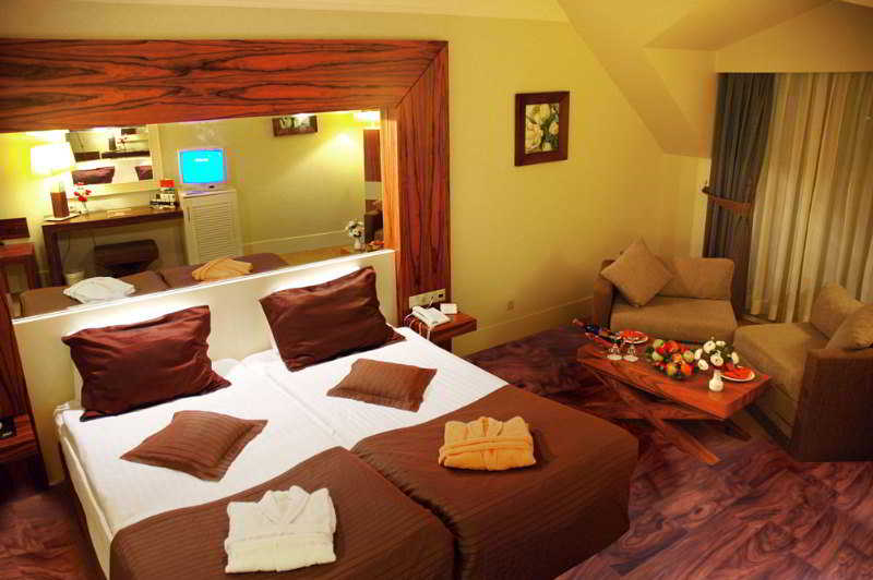 cheap resort hotels to Spend holiday with family