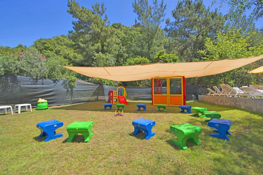 cheap resort hotels to Spend holiday with family