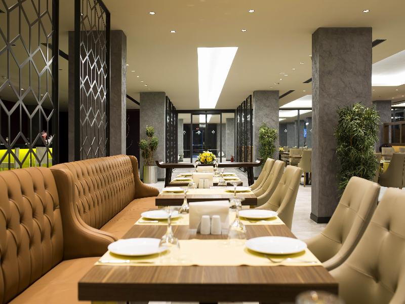 cheap resort hotels to Spend holiday with family