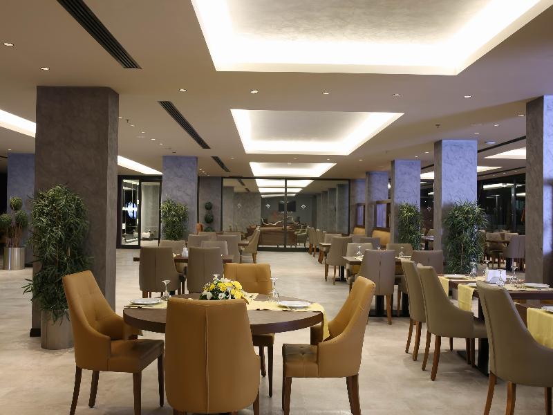 cheap resort hotels to Spend holiday with family