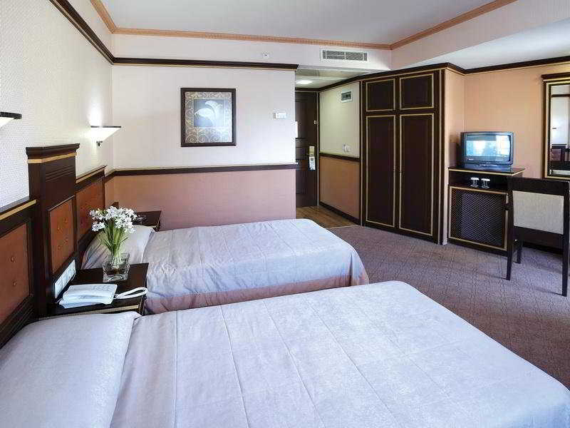 cheap resort hotels to Spend holiday with family