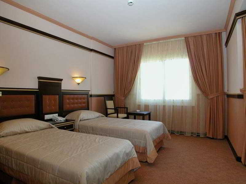 cheap resort hotels to Spend holiday with family