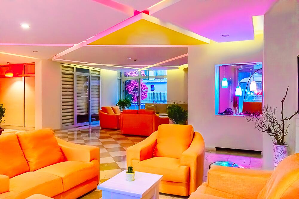 cheap resort hotels to Spend holiday with family