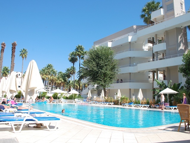 cheap resort hotels to Spend holiday with family