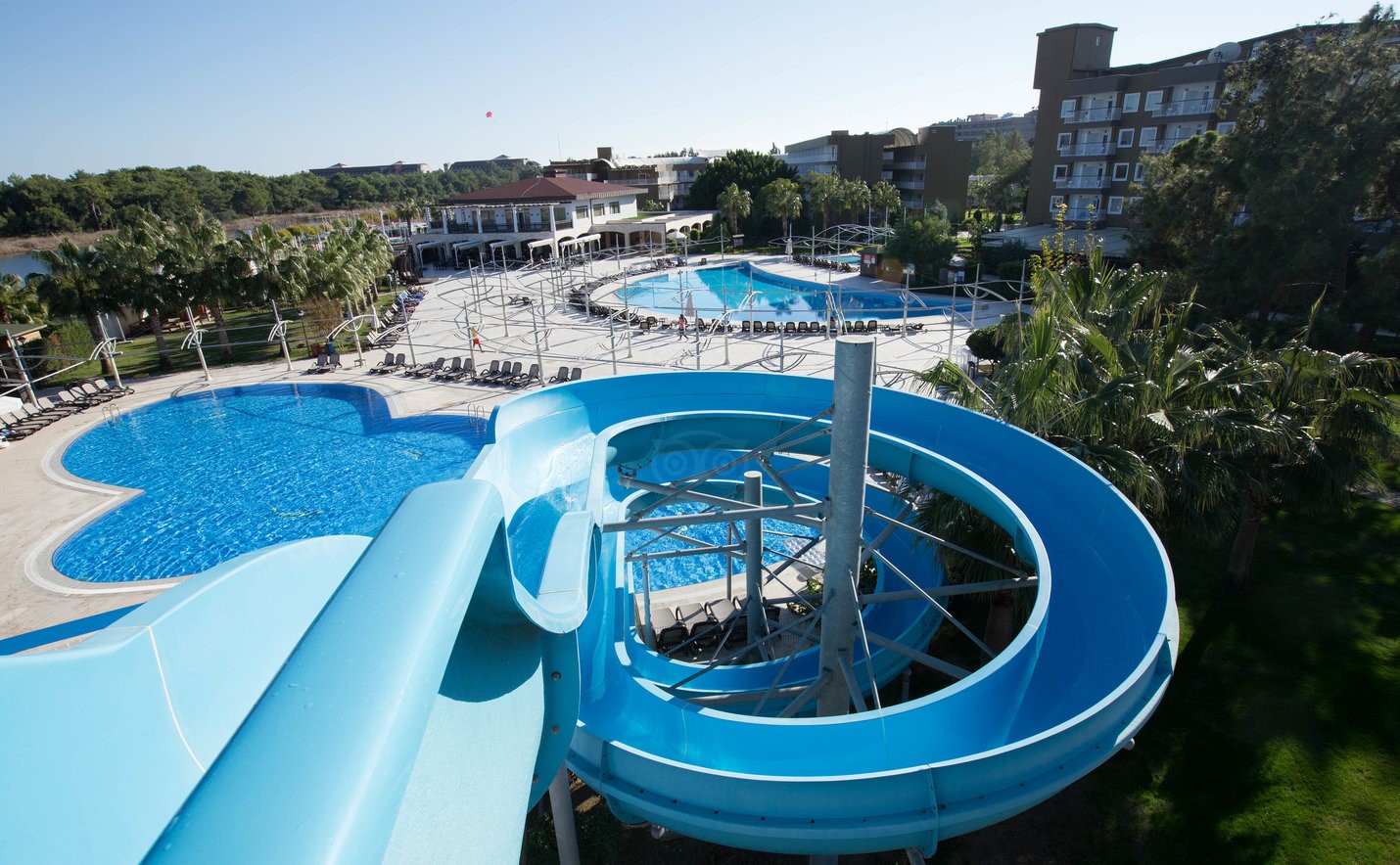 cheap resort hotels to Spend holiday with family