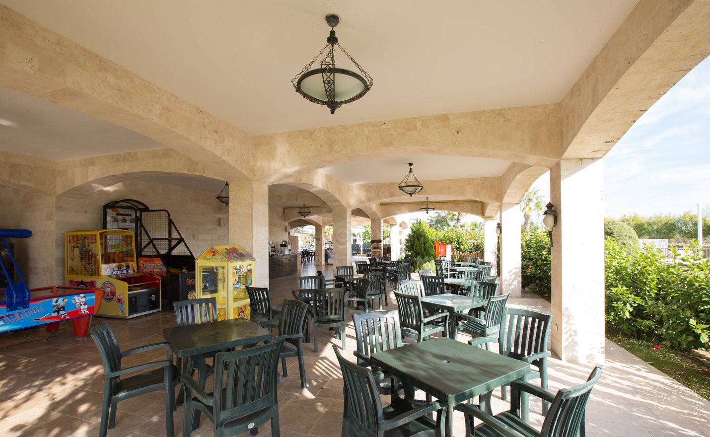 cheap resort hotels to Spend holiday with family