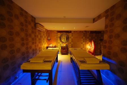 cheap resort hotels to Spend holiday with family