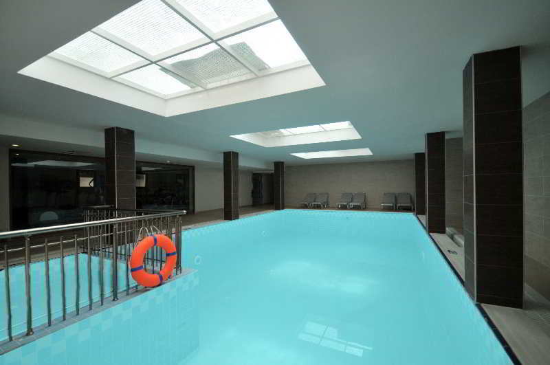 cheap resort hotels to Spend holiday with family