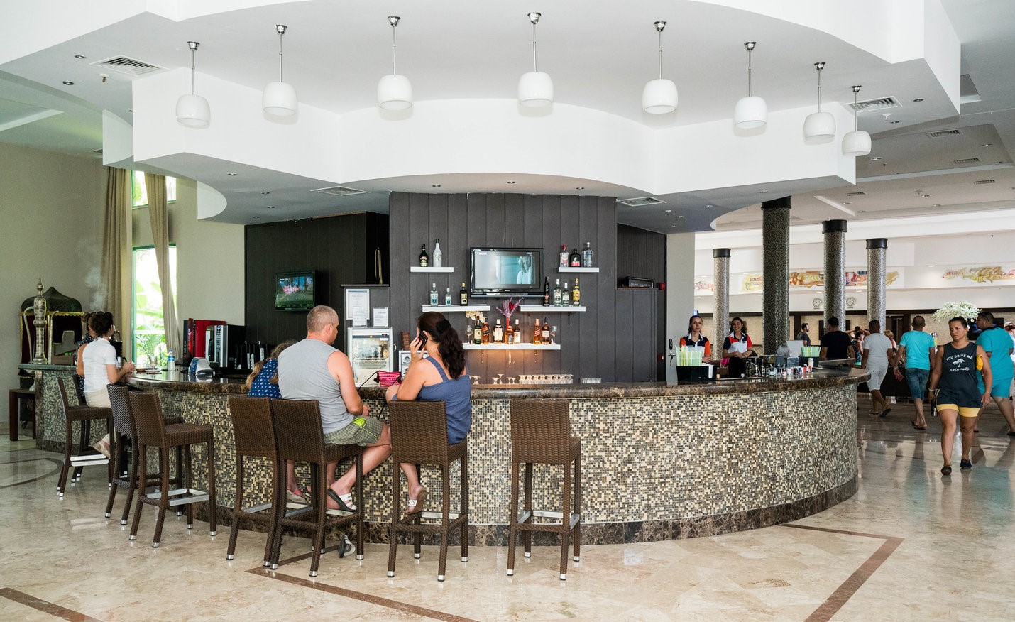 cheap resort hotels to Spend holiday with family
