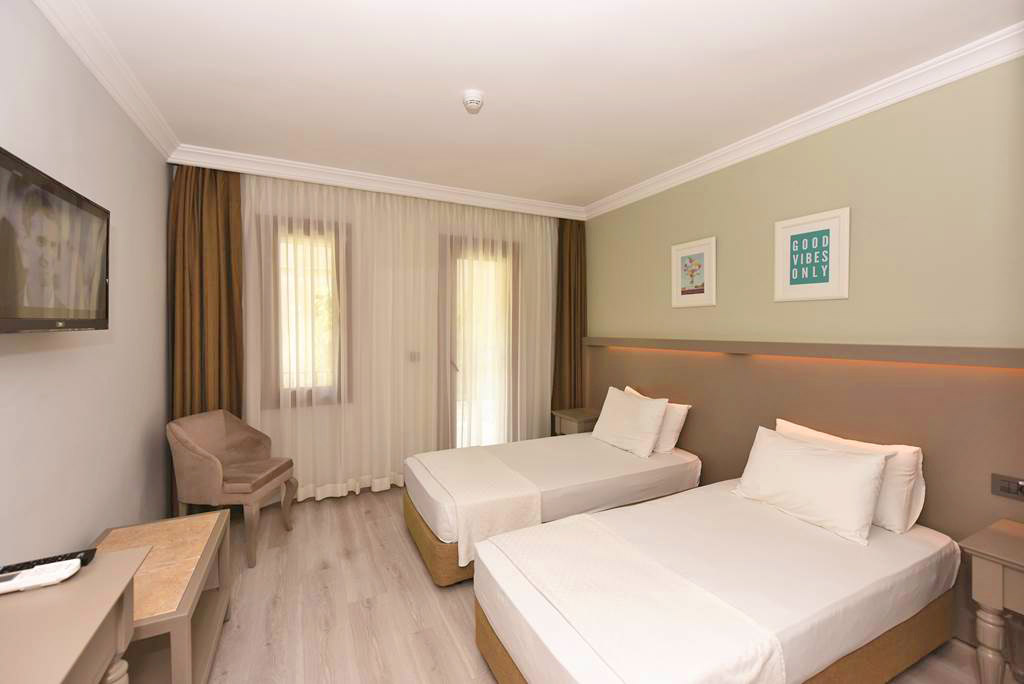 cheap resort hotels to Spend holiday with family