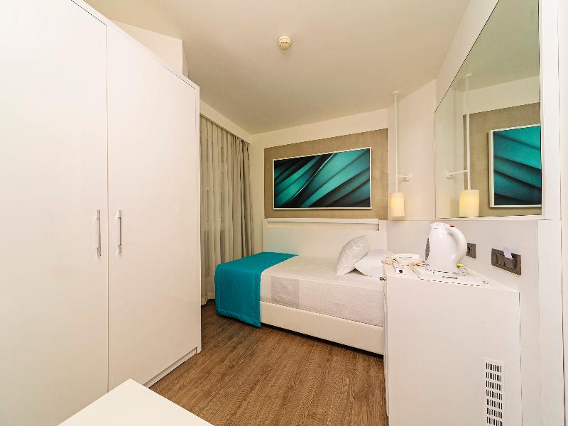 cheap resort hotels to Spend holiday with family