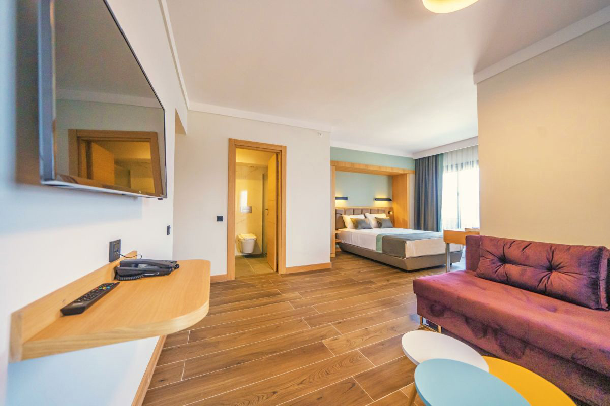 cheap resort hotels to Spend holiday with family