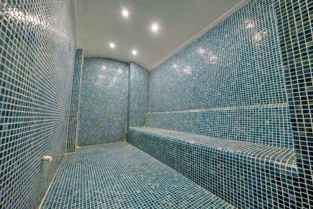 cheap resort hotels to Spend holiday with family