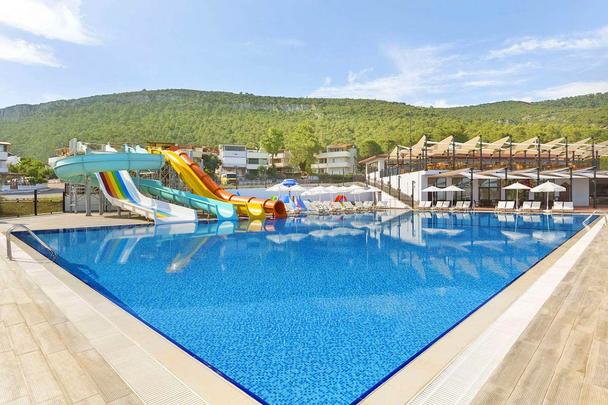 cheap resort hotels to Spend holiday with family