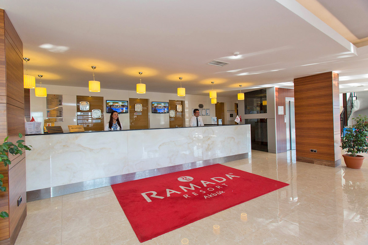 cheap resort hotels to Spend holiday with family