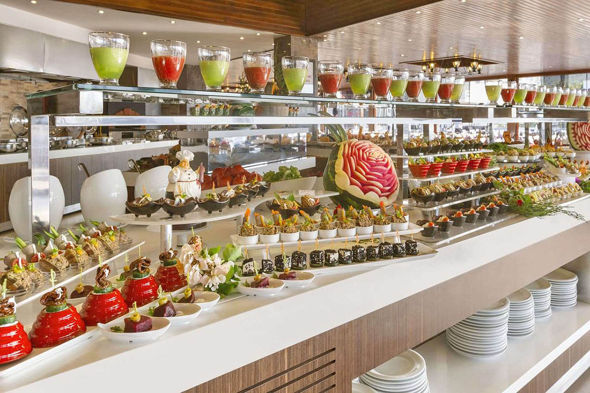 cheap resort hotels to Spend holiday with family