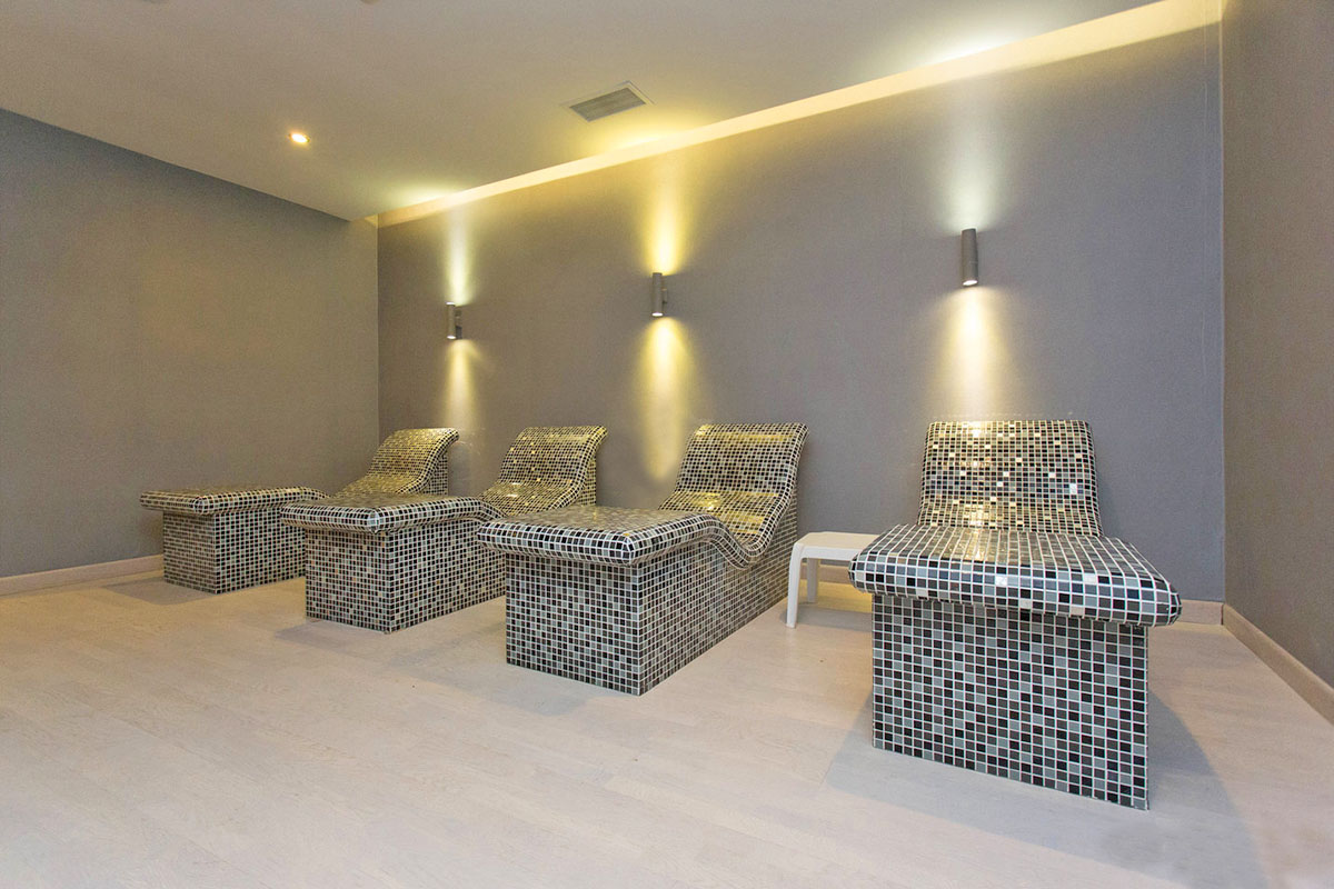 cheap resort hotels to Spend holiday with family