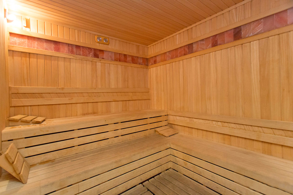 cheap resort hotels to Spend holiday with family