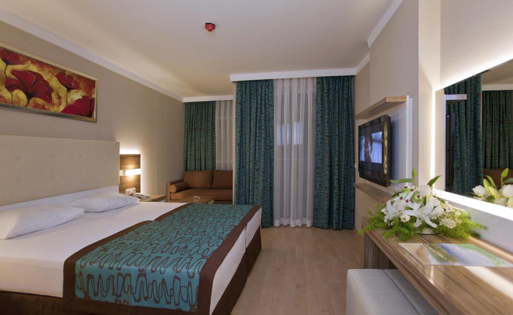 cheap resort hotels to Spend holiday with family