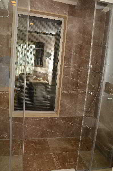 cheap resort hotels to Spend holiday with family