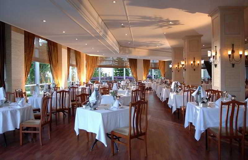 cheap resort hotels to Spend holiday with family