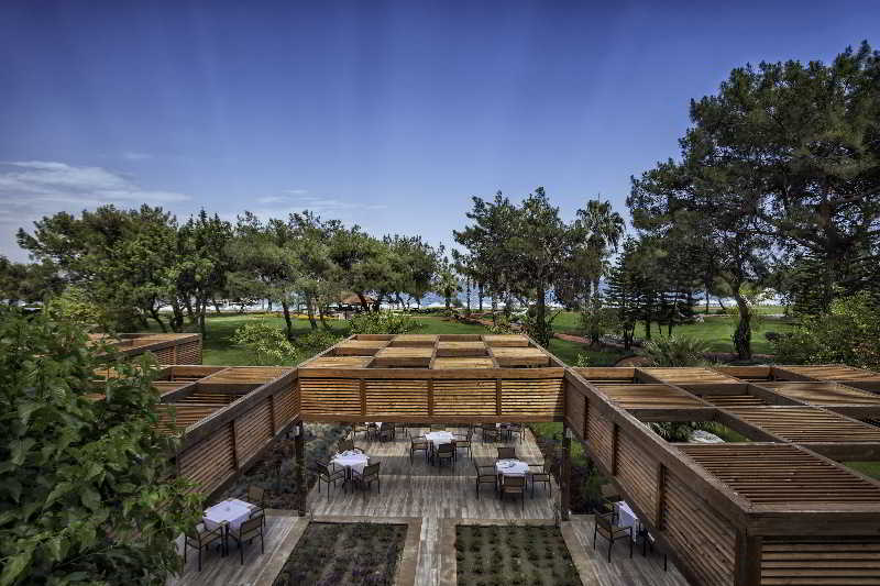 cheap resort hotels to Spend holiday with family