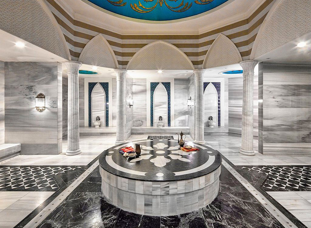 cheap resort hotels to Spend holiday with family