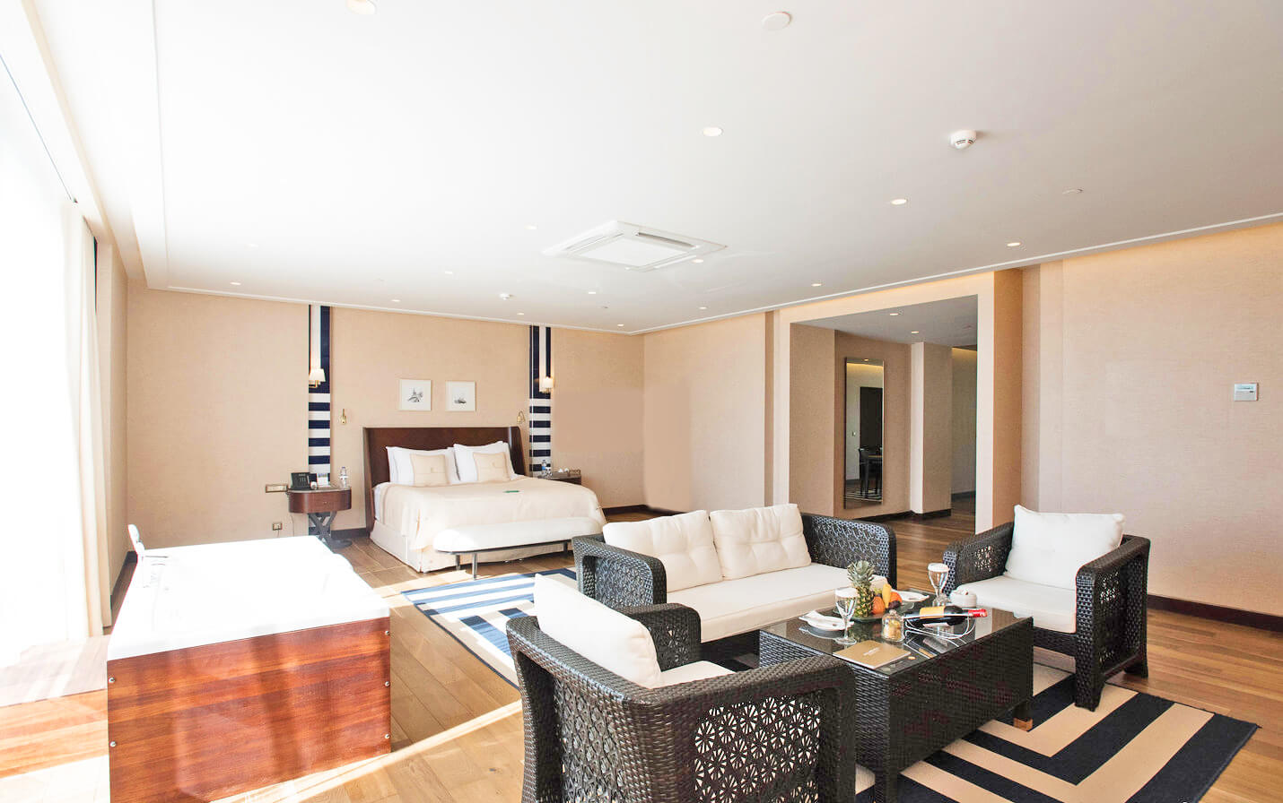 cheap resort hotels to Spend holiday with family