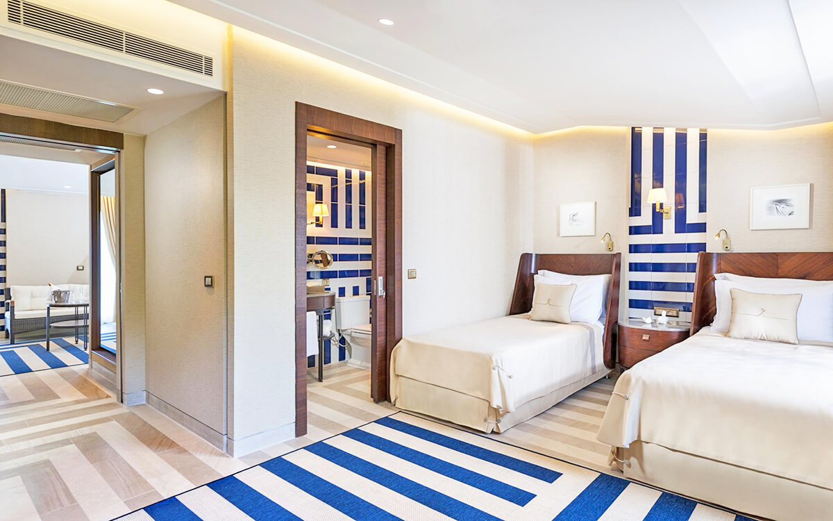 cheap resort hotels to Spend holiday with family