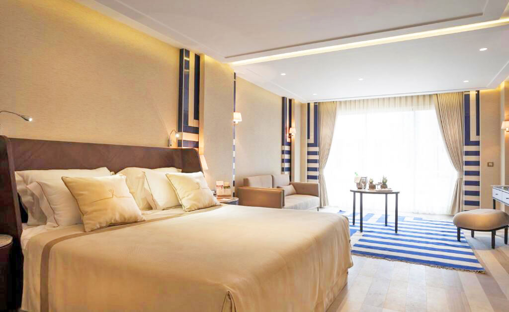 cheap resort hotels to Spend holiday with family