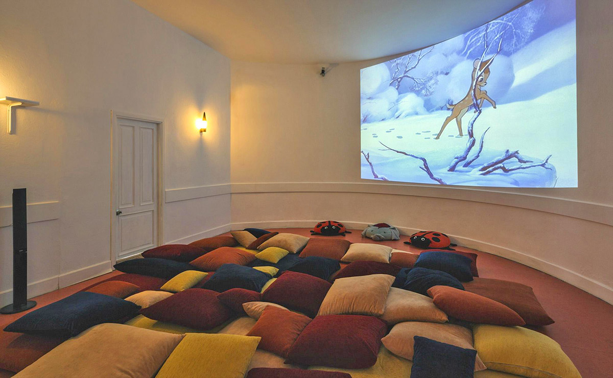 cheap resort hotels to Spend holiday with family