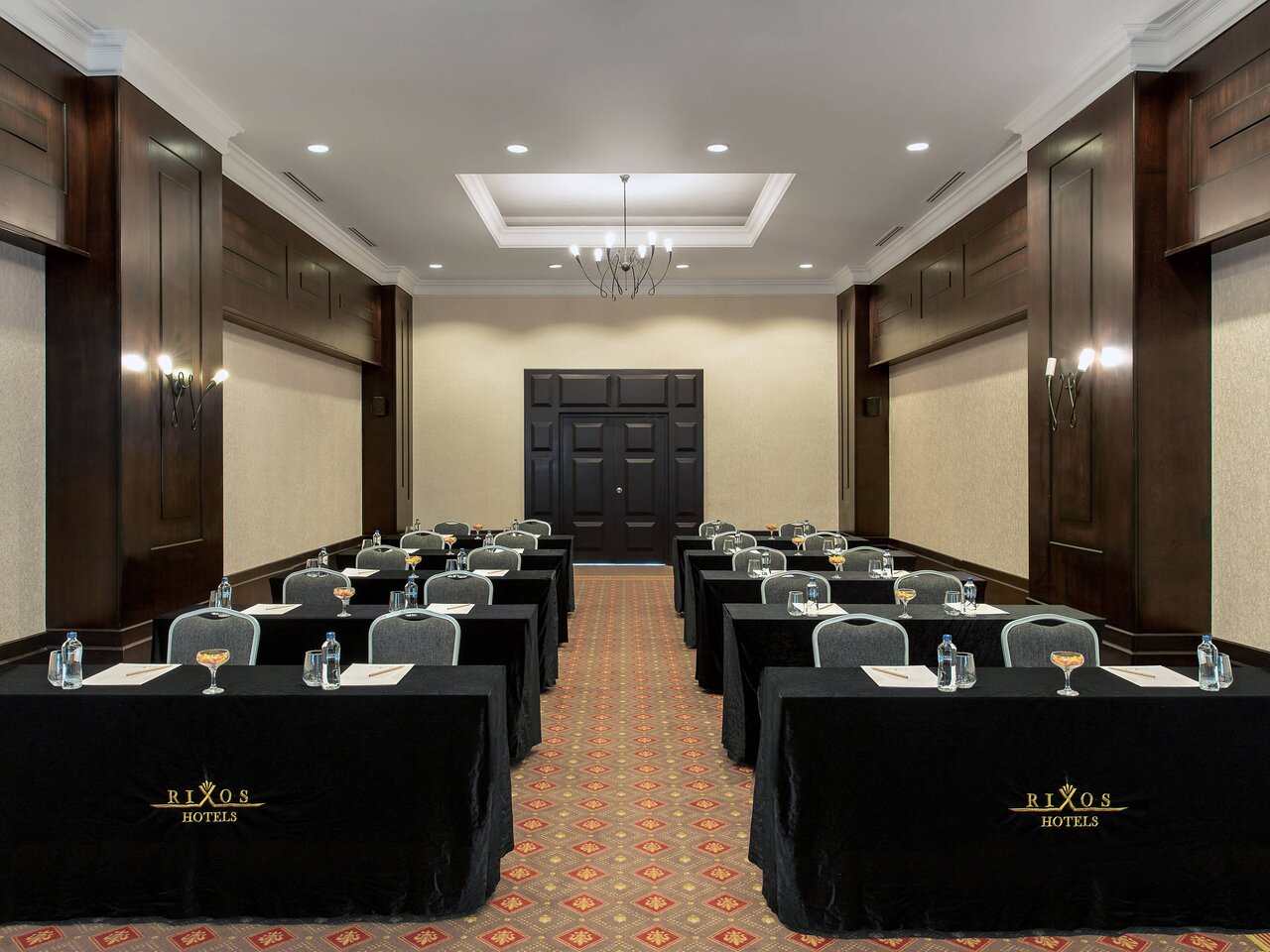 cheap resort hotels to Spend holiday with family