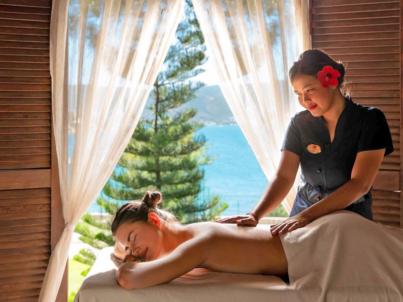 cheap resort hotels to Spend holiday with family