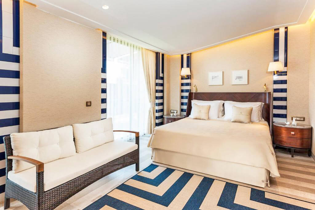 cheap resort hotels to Spend holiday with family