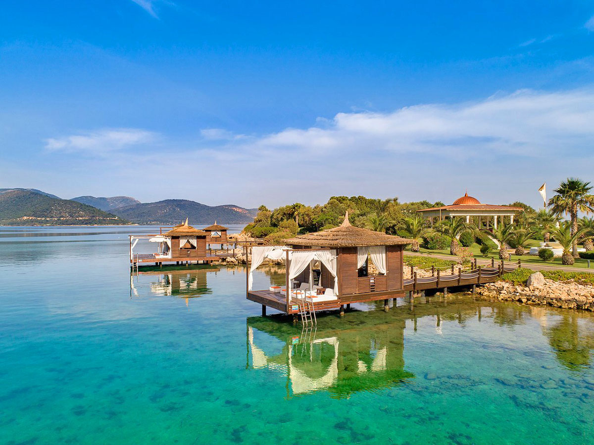 cheap resort hotels to Spend holiday with family