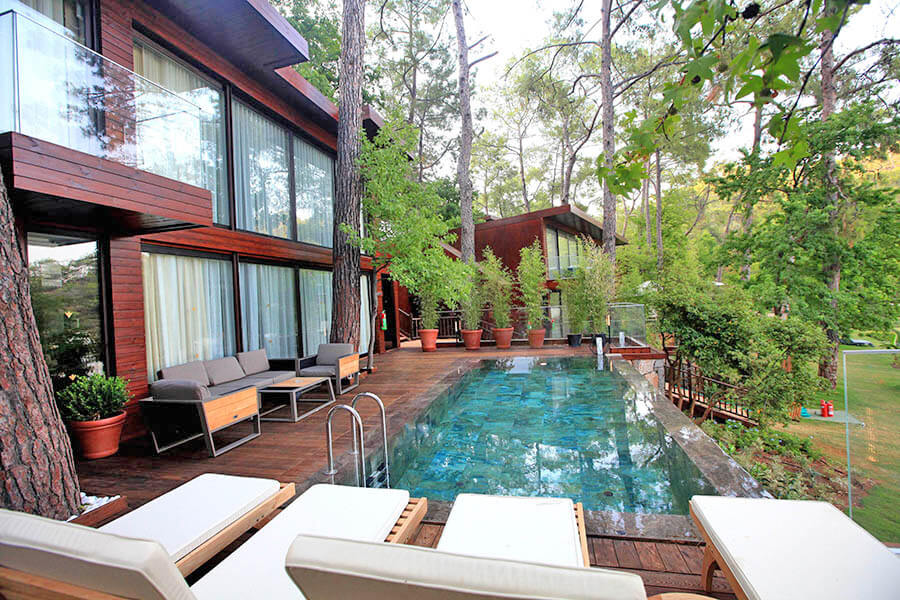 cheap resort hotels to Spend holiday with family