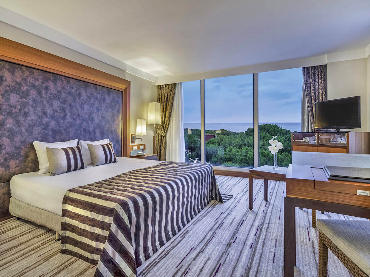 cheap resort hotels to Spend holiday with family