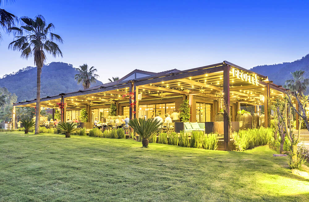 cheap resort hotels to Spend holiday with family