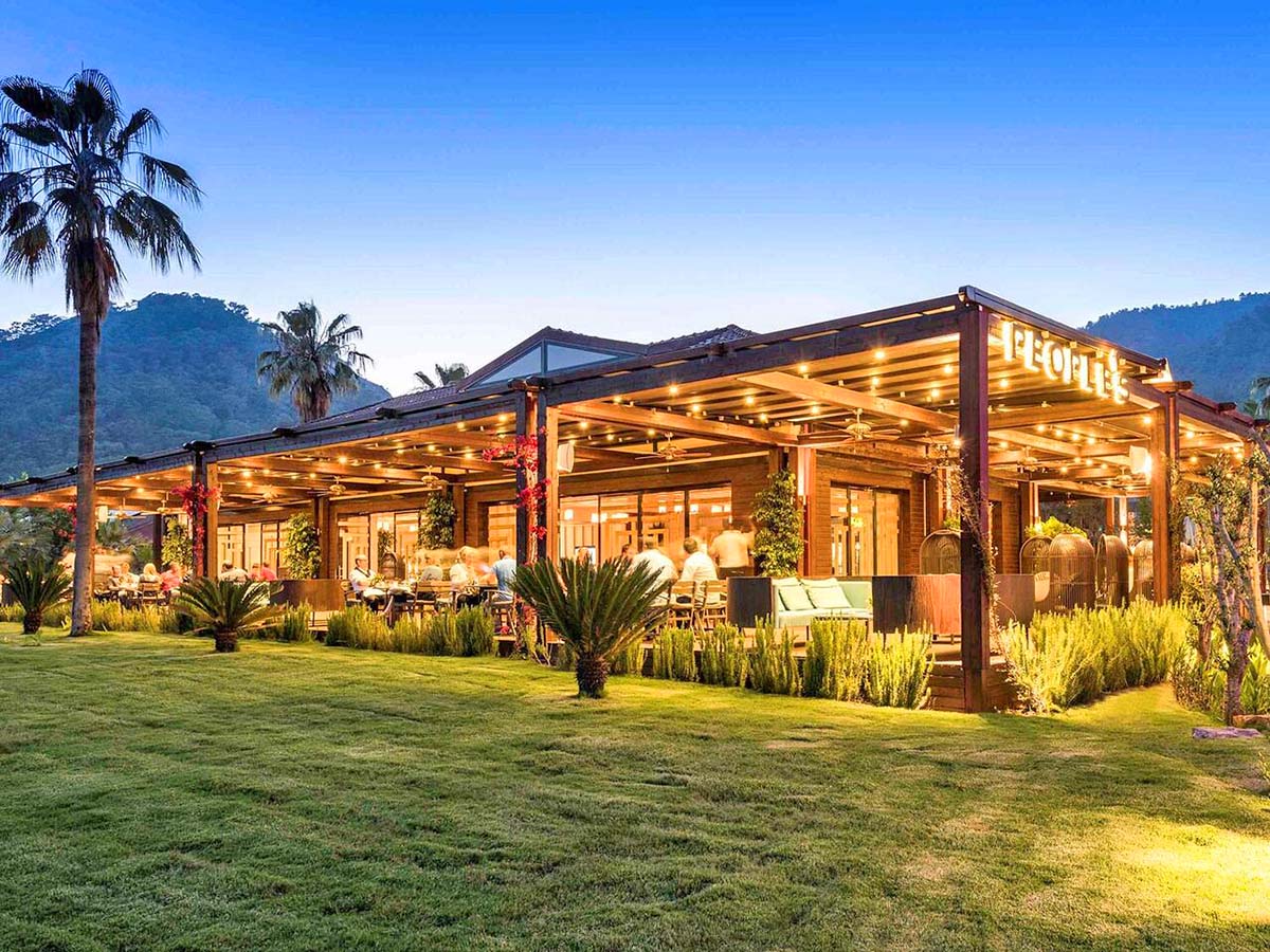 cheap resort hotels to Spend holiday with family