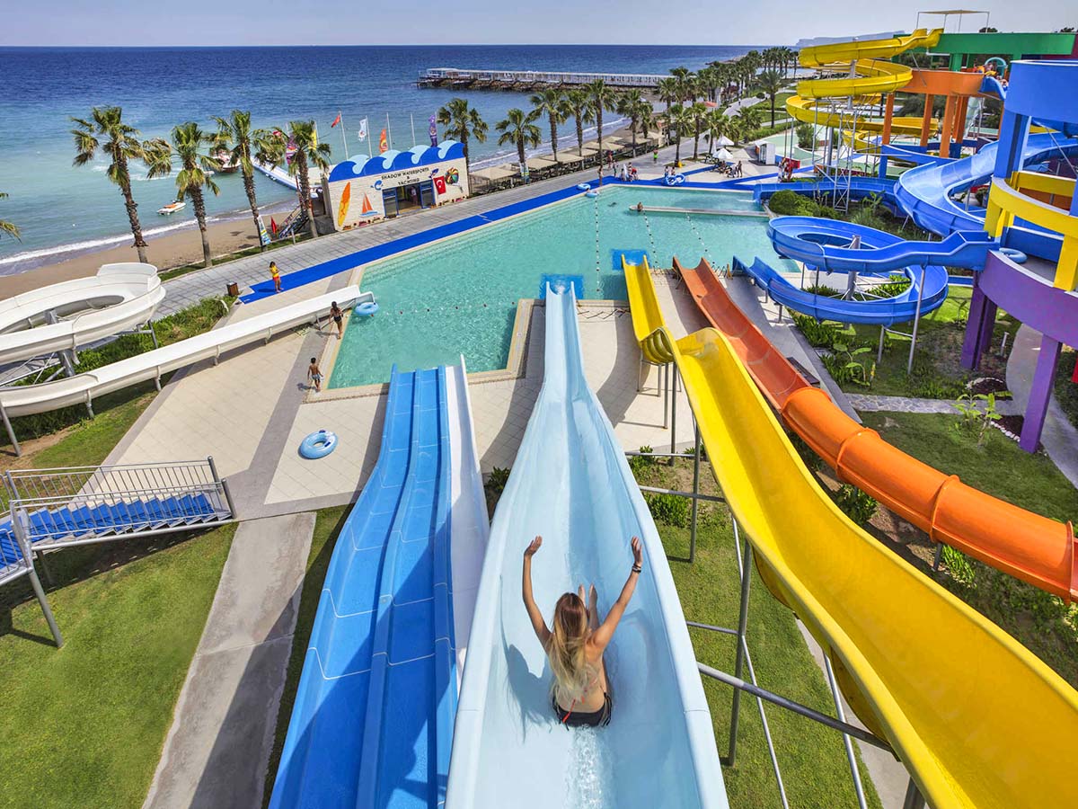 cheap resort hotels to Spend holiday with family