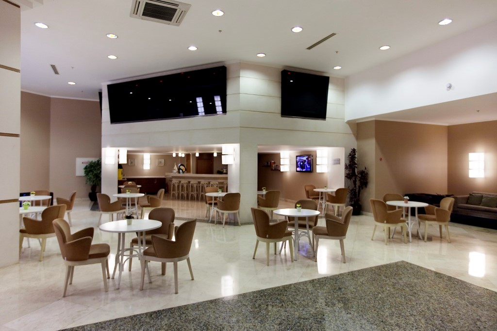 cheap resort hotels to Spend holiday with family