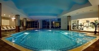 cheap resort hotels to Spend holiday with family