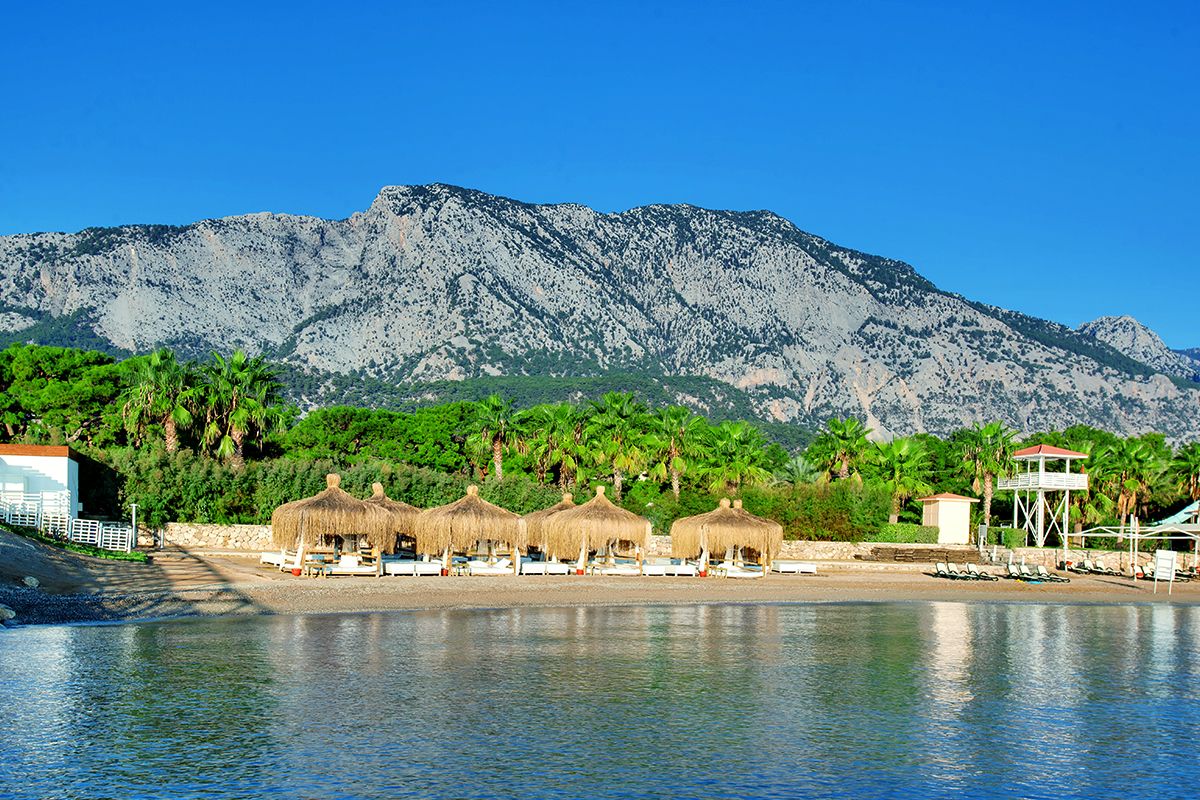 cheap resort hotels to Spend holiday with family