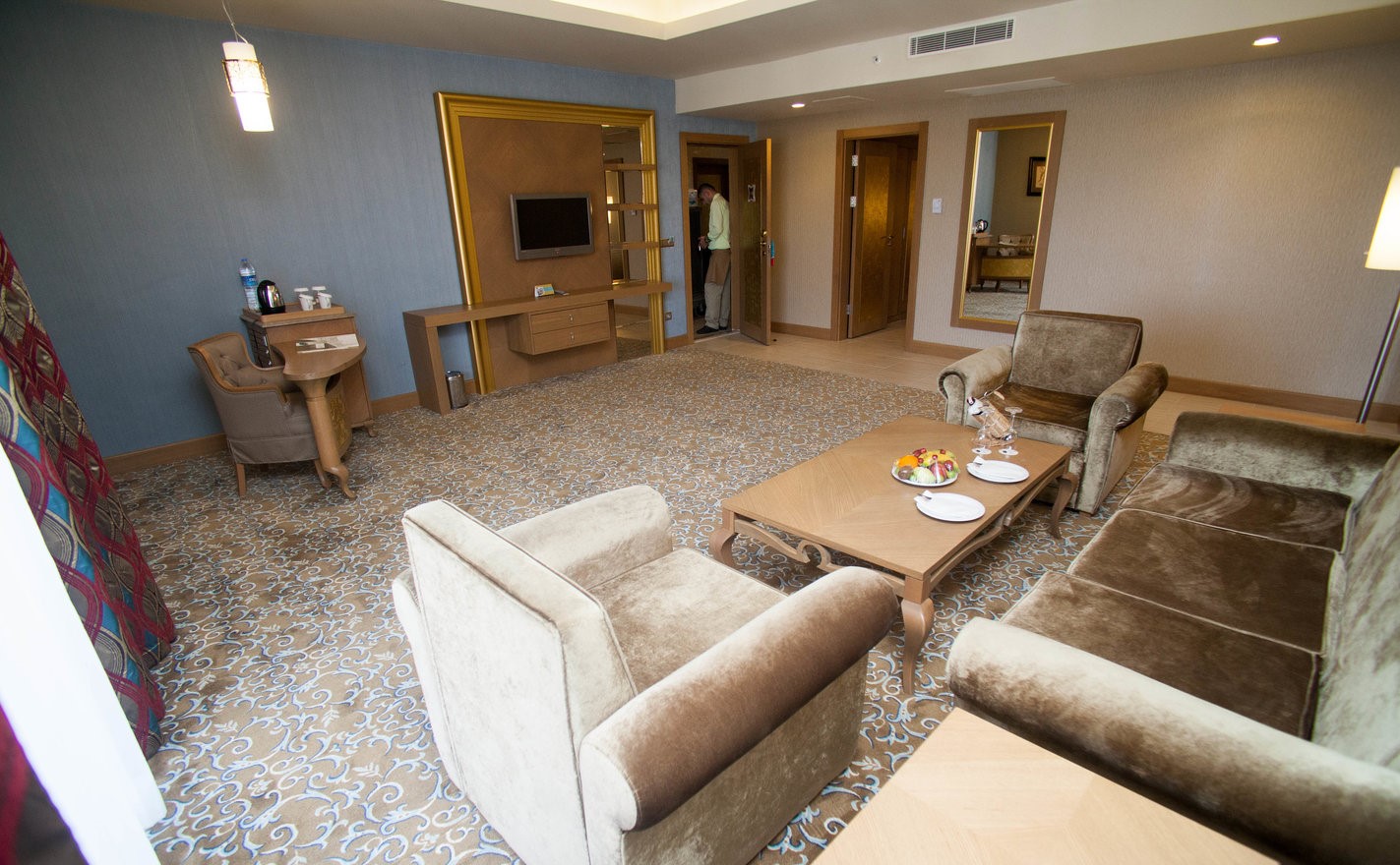 cheap resort hotels to Spend holiday with family