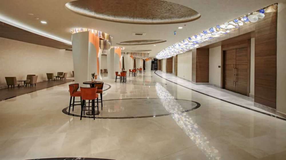 cheap resort hotels to Spend holiday with family