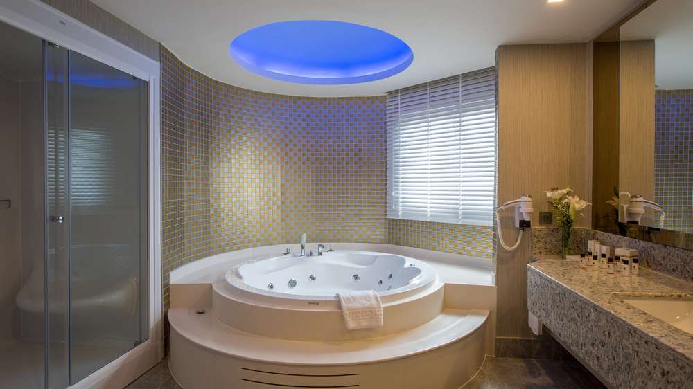 cheap resort hotels to Spend holiday with family