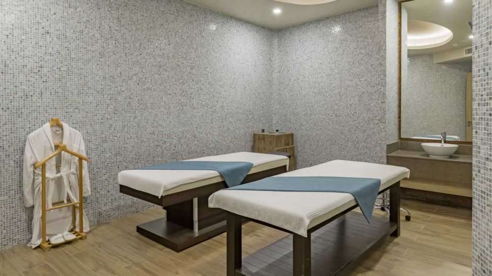 cheap resort hotels to Spend holiday with family